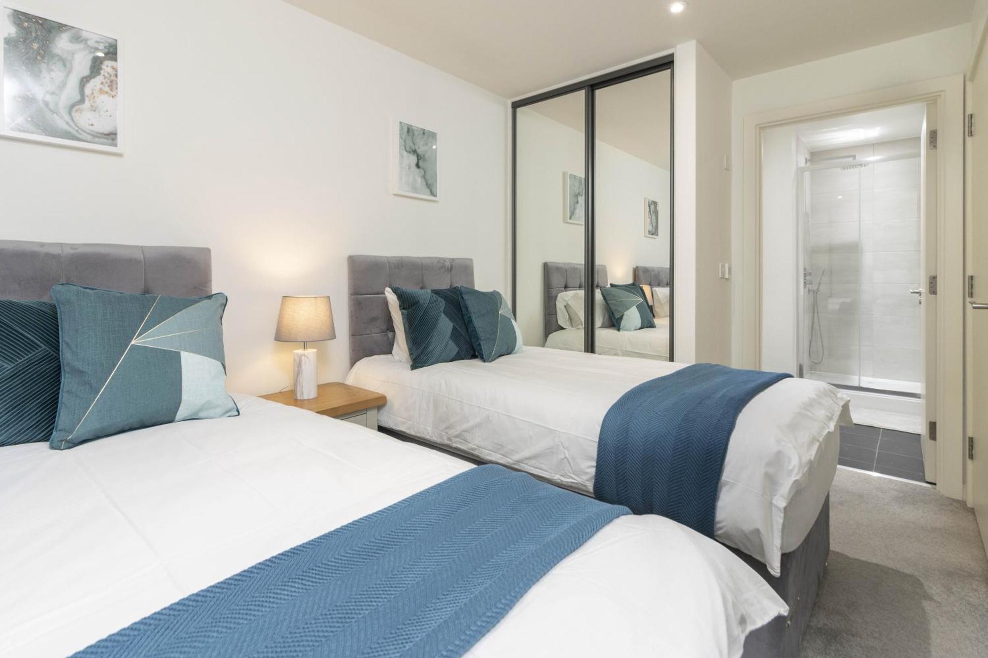 Linacre 1&2 - One And Two Bed Flat Behind The Cathedral With Free Parking And Fast Wifi Apartment Exeter Exterior photo